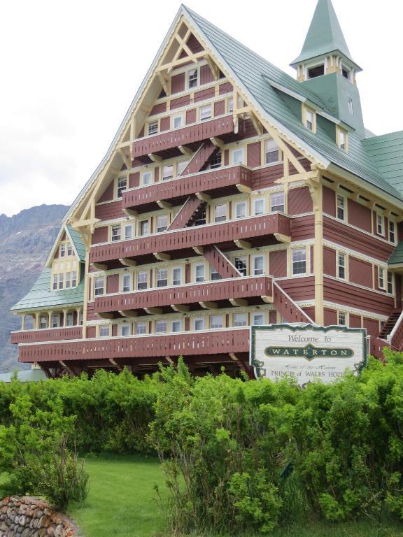 Prince Of Wales Hotel Waterton Park Buitenkant foto
