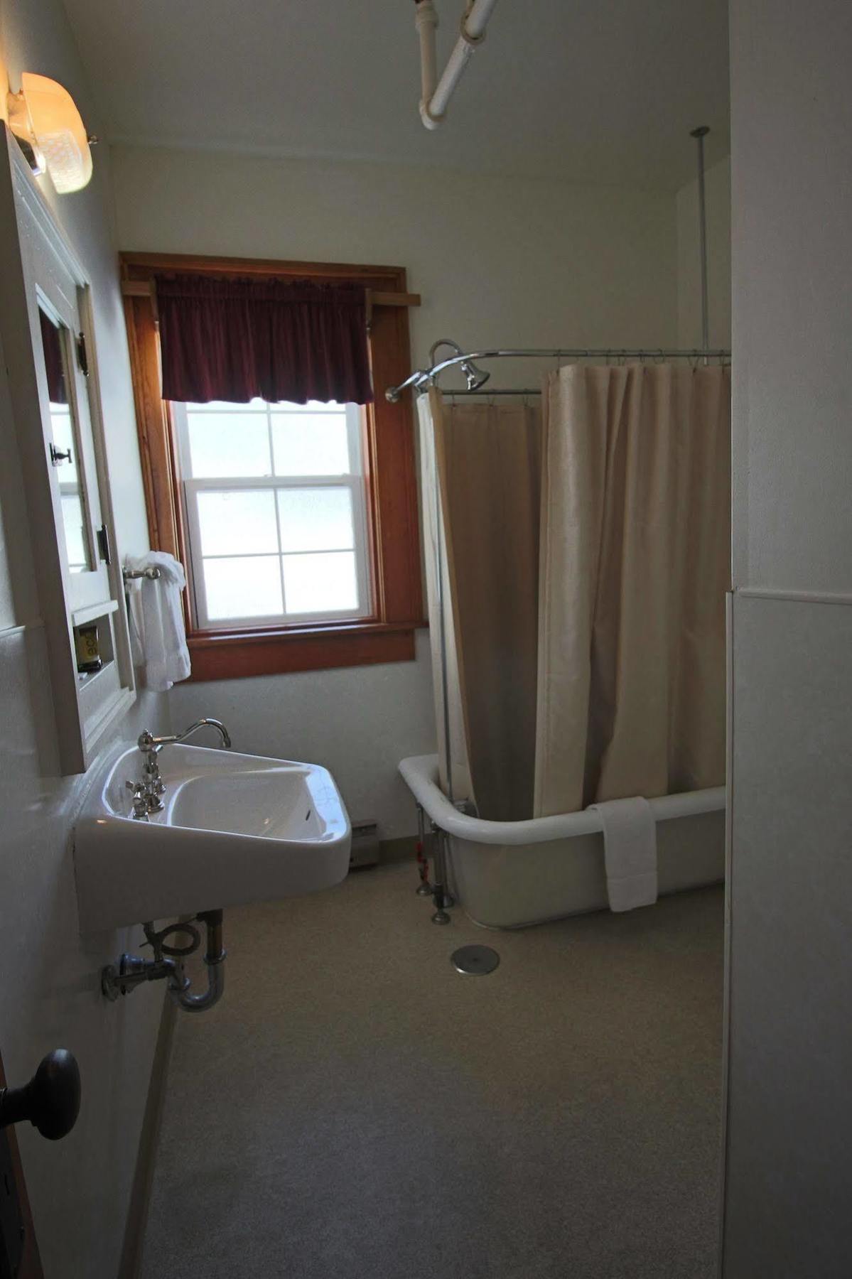Prince Of Wales Hotel Waterton Park Buitenkant foto